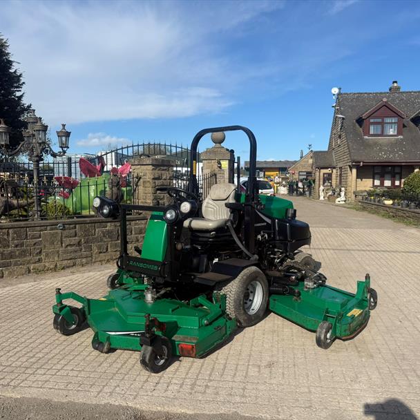 2010 RANSOMES HR6010 4WD 3 GANG ROTARY RIDE ON BATWING MOWER