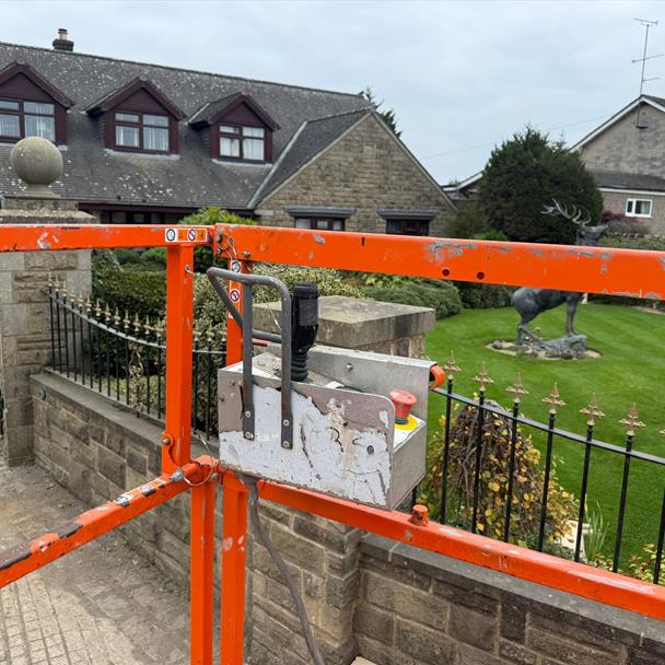 2018 Skyjack scissor lift for sale in Pilsley, Chesterfield — photo 2