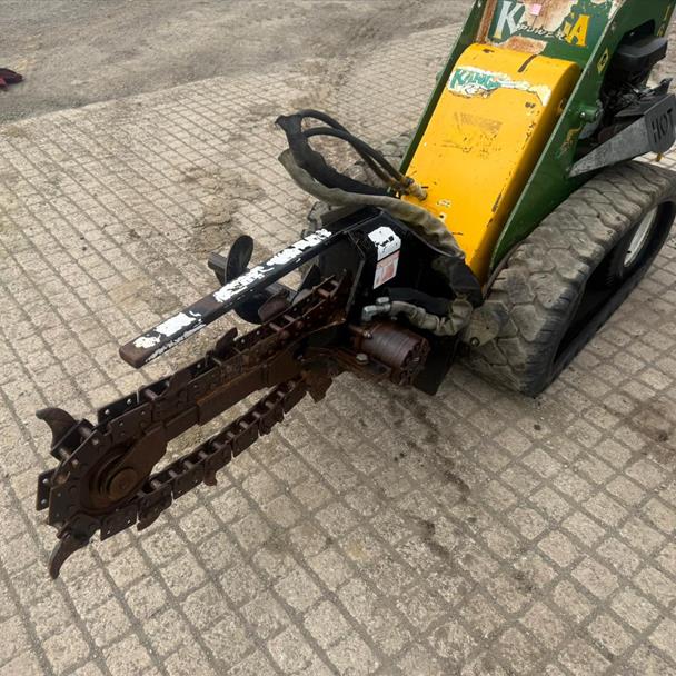 KANGA KID TK216 TRACKED SKIDSTEER WITH TRENCHER ATTACHMENT loader for sale in Pilsley, Chesterfield — photo 4
