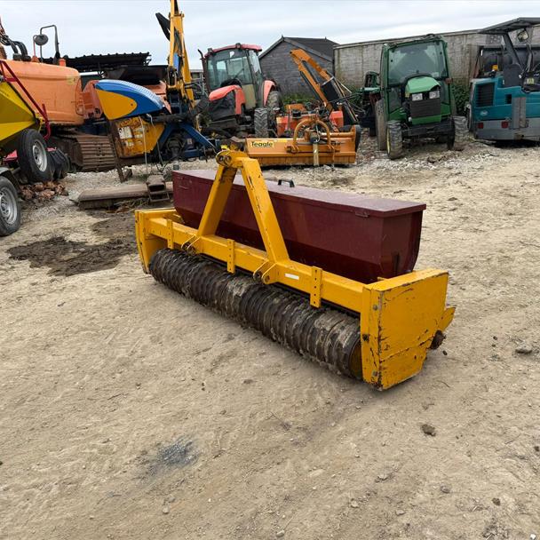 6FT SEEDER WITH CRUMBLER ROLLERS
