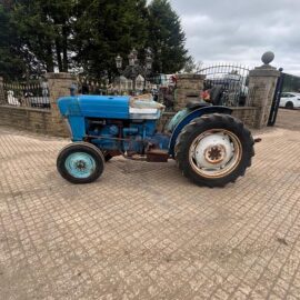 FORD 3000 SUPER DEXTA VINEYARD TRACTOR
