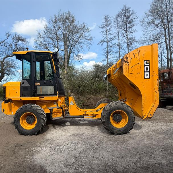 2018 JCB dumper for sale in Pilsley, Chesterfield — photo 2