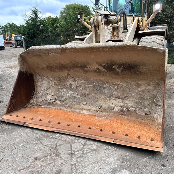 Komatsu loader for sale in Pilsley, Chesterfield — photo 5