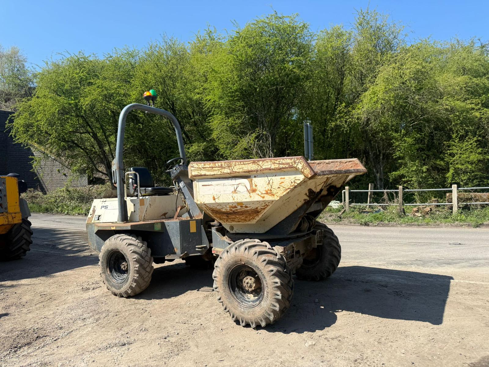 2008 TEREX PS3000 3 TON SWIVEL SKIP DUMPER