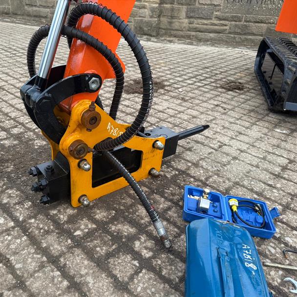 New/Unused SB05 Hydraulic Rock Breaker excavator for sale in Pilsley, Chesterfield — photo 4