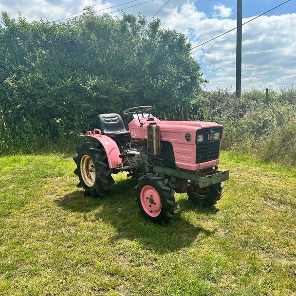 YANMAR YM1401D 4WD COMPACT TRACTOR