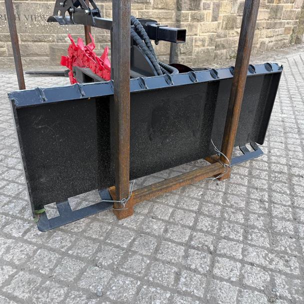 2025 loader for sale in Pilsley, Chesterfield — photo 2