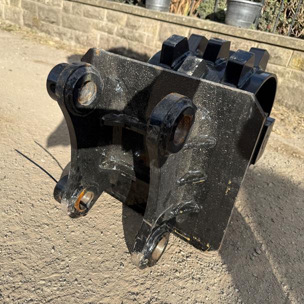 2025 excavator for sale in Pilsley, Chesterfield — photo 4
