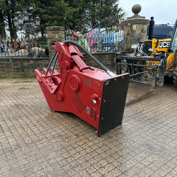 2025 excavator for sale in Pilsley, Chesterfield — photo 2