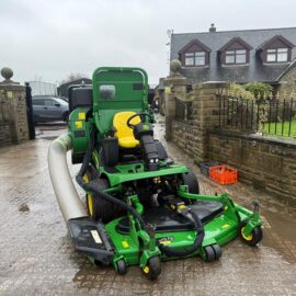2015 JOHN DEERE 1570 TERRAINCUT 4WD OUTFRONT RIDE ON MOWER WITH HIGH TIP COLLECTOR
