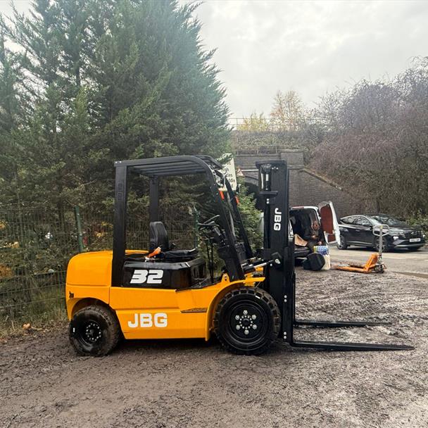 2025 forklift for sale in Pilsley, Chesterfield — photo 4