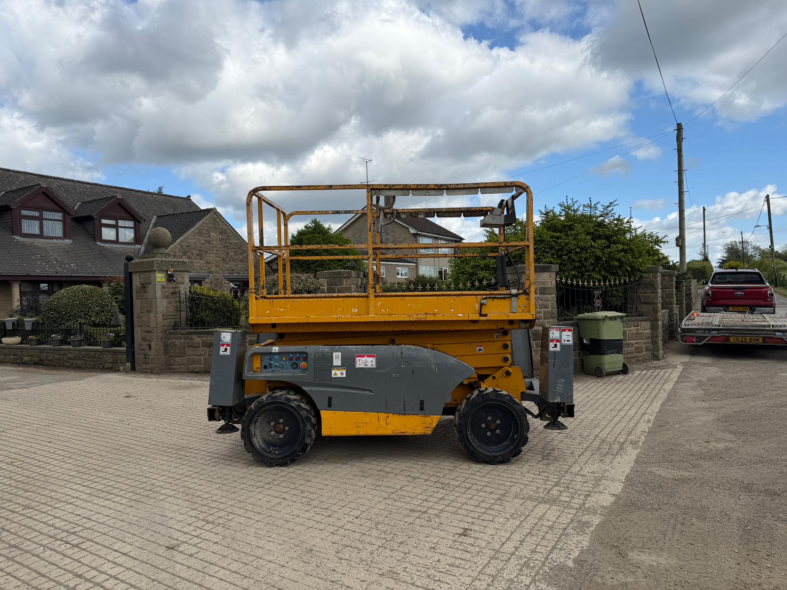 2014 Haulotte scissor lift for sale in Pilsley, Chesterfield — photo 8