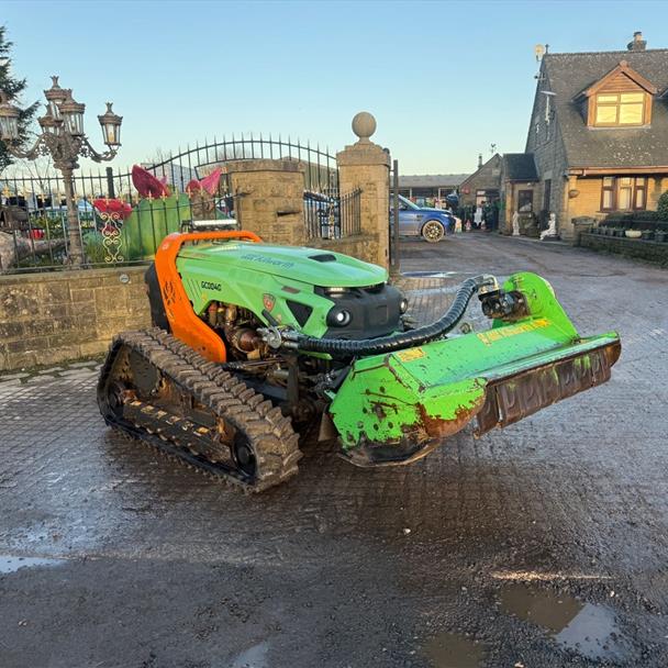 2018 MDV KILWORTH GREEN CLIMBER LV600 PLUS DIESEL REMOTE CONTROLLED TRACKED SLOPE/BANK FLAIL MOWER WITH 2022 MDV 1.3 METRE DECK