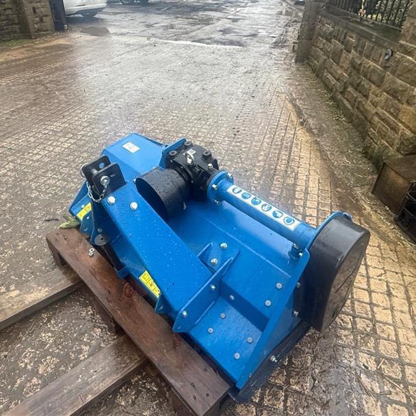 UNUSED MAPLE 1.25 METRE FLAIL MOWER mower for sale in Pilsley, Chesterfield — photo 3
