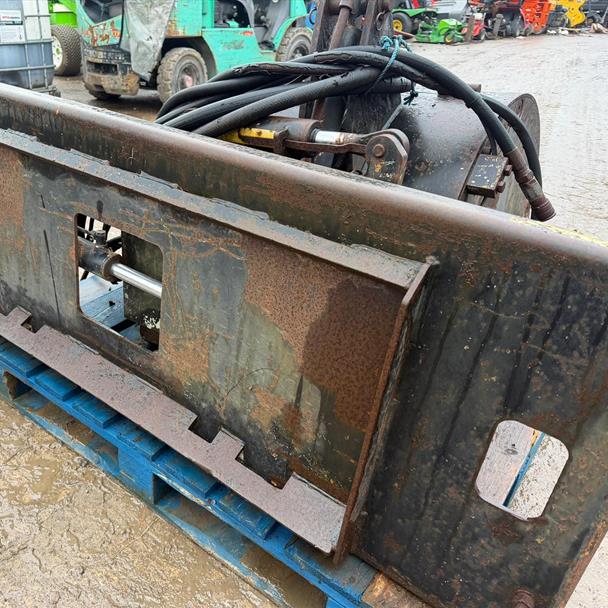 UNIVERSAL BINGHAM AP450H HYDRAULIC SKIDSTEER ASPHALT PATCH PLANER loader for sale in Pilsley, Chesterfield — photo 3
