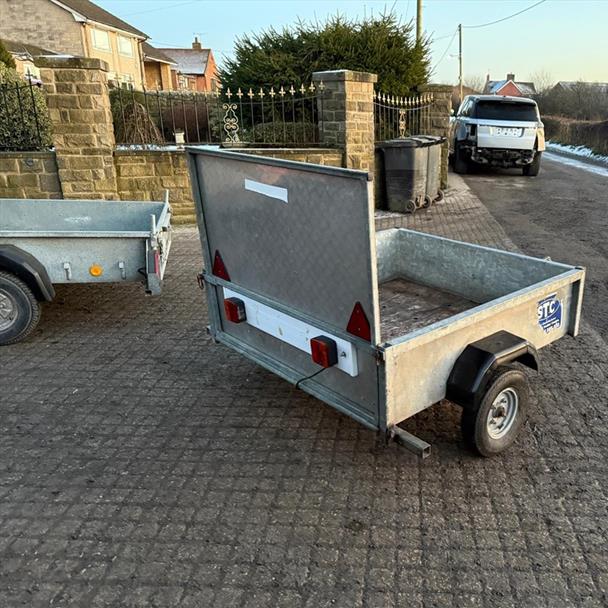 SINGLE AXLE TRAILER WITH REAR RAMP DOOR trailer for sale in Pilsley, Chesterfield — photo 4