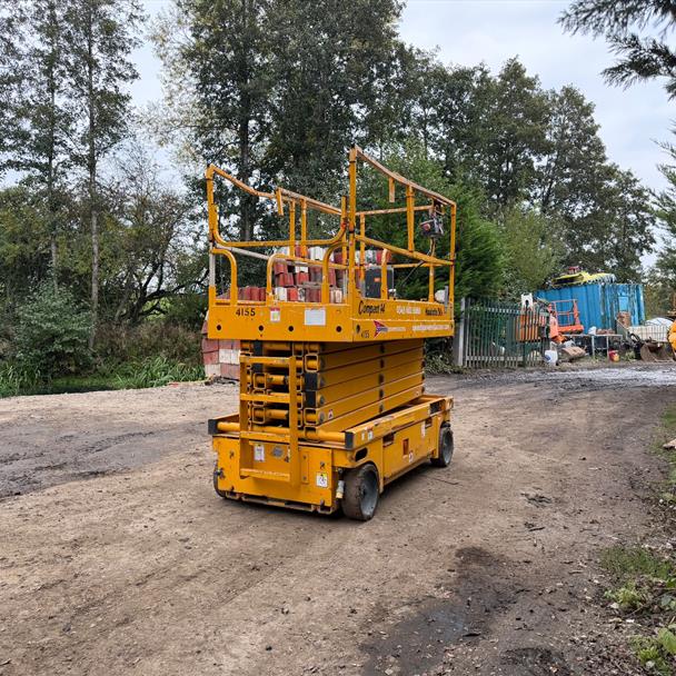 2014 Haulotte scissor lift for sale in Pilsley, Chesterfield — photo 3