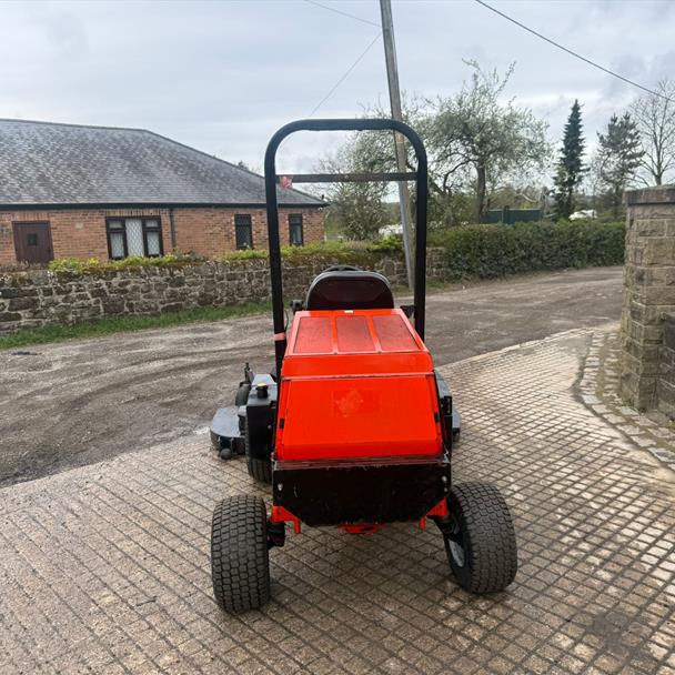 2010 JACOBSEN 676 4WD OUTFRONT RIDE ON MOWER mower for sale in Pilsley, Chesterfield — photo 4