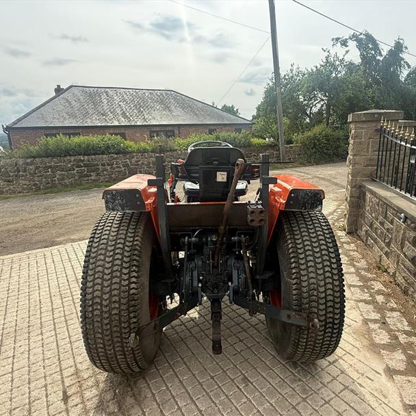 Kubota tractor for sale in Pilsley, Chesterfield — photo 5