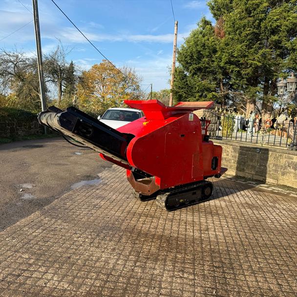 2014 RED RHINO 4000 DIESEL COMPACT MINI TRACKED CONCRETE CRUSHER
