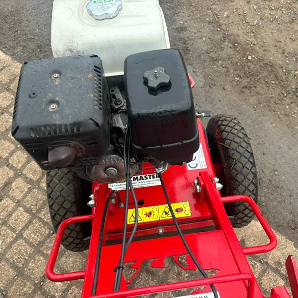2020 stump grinder for sale in Pilsley, Chesterfield — photo 3