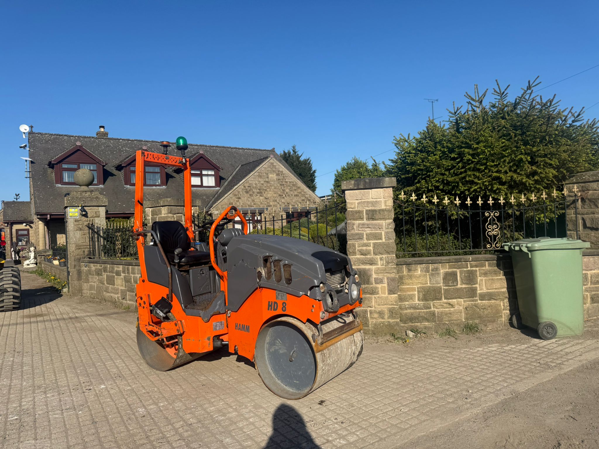 2011 HAMM HD8VV 800MM TWIN DRUM VIBRATING ROLLER