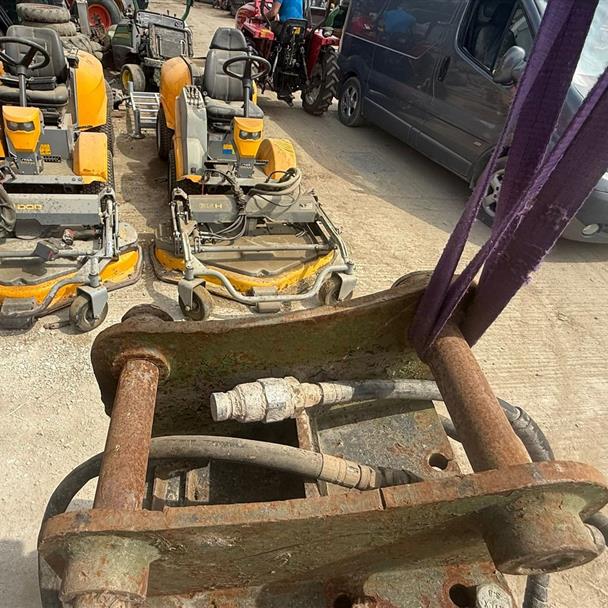 Soosan Hydraulic Rotating Concrete Muncher Pulveriser excavator for sale in Pilsley, Chesterfield — photo 5