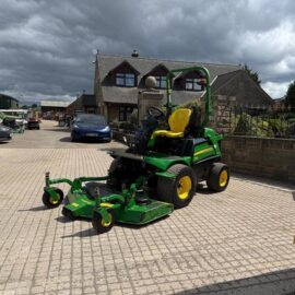2020 John Deere 1580 Terriancut 4WD Outfront Ride On Mower With John Deere Fastback commercial 62 Rotary Deck