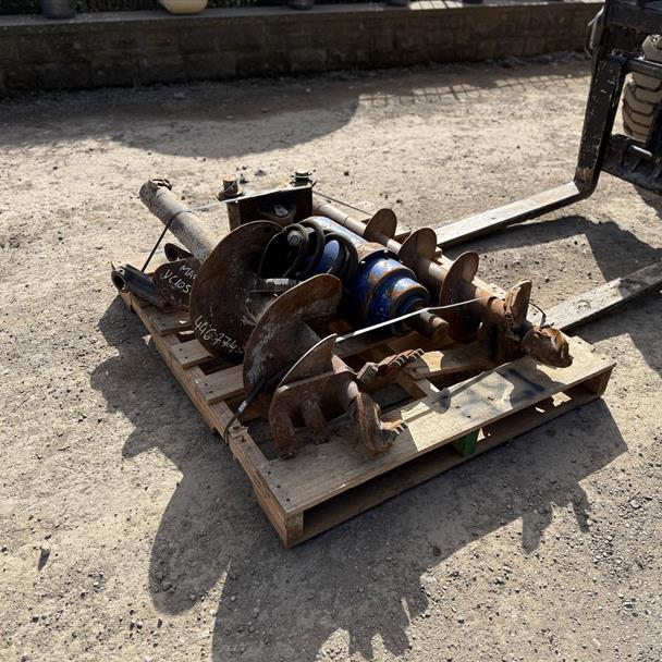 Auger Torque Hydraulic Posthole Borer & Augers excavator for sale in Pilsley, Chesterfield — photo 4