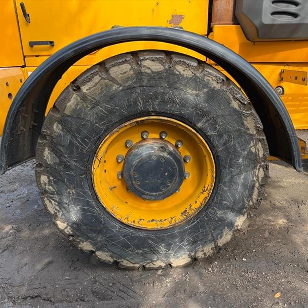 2009 JCB loader for sale in Pilsley, Chesterfield — photo 5