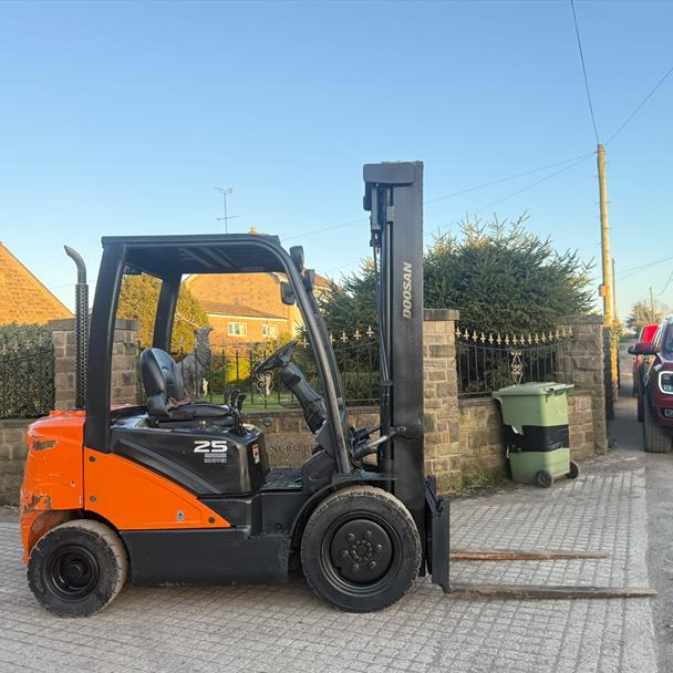 2020 DOOSAN D25S-7 2.5 TON 4MTR DIESEL COUNTERBALANCE FORKLIFT