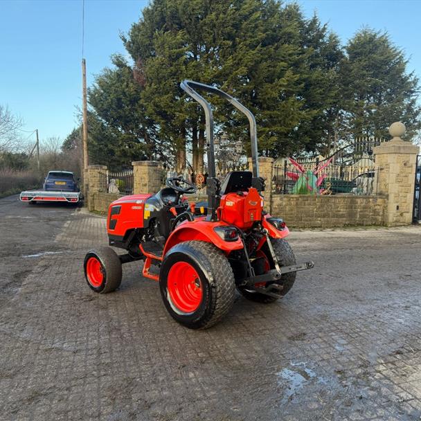 2016 Kioti tractor for sale in Pilsley, Chesterfield — photo 2