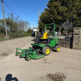 John Deere 1445 4WD Outfront Ride On Mower With John Deere 62″ Rotary Deck