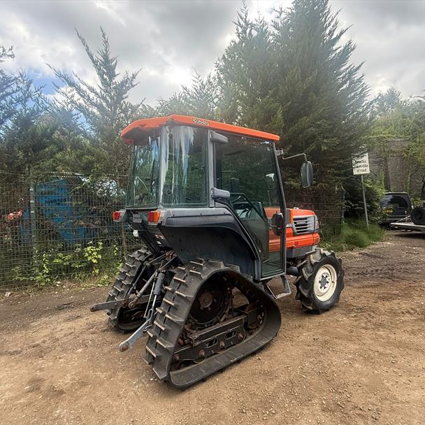 Kubota tractor for sale in Pilsley, Chesterfield — photo 2