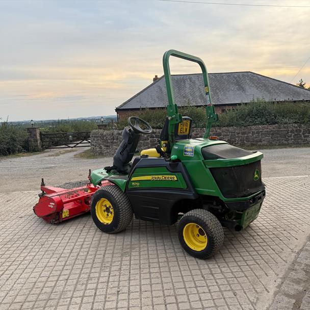 2016 John Deere tractor for sale in Pilsley, Chesterfield — photo 2