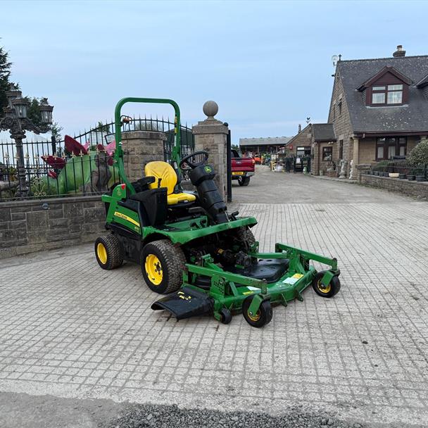 2017 John Deere tractor for sale in Pilsley, Chesterfield — photo 2