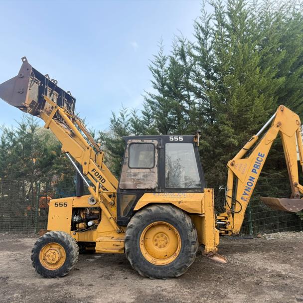 FORD 555 4WD WHEELED FRONT LOADER BACKHOE