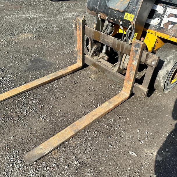 2012 JCB forklift for sale in Pilsley, Chesterfield — photo 3