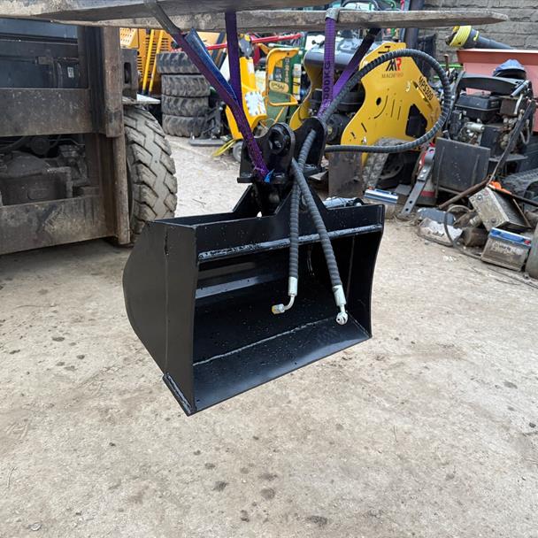 NEW/UNUSED 24” EXCAVATOR HYDRAULIC TILT BUCKET excavator for sale in Pilsley, Chesterfield — photo 5