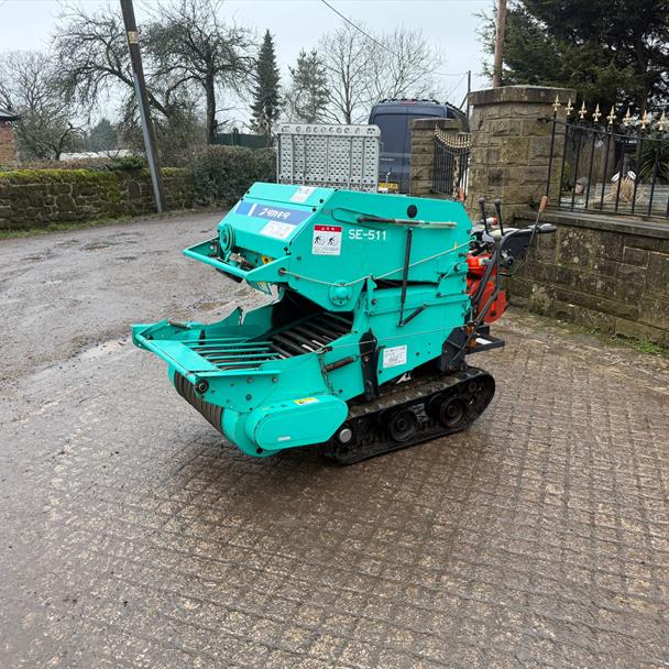 TAKAKITA SE-511B TRACKED COMPACT MINI BALER baler for sale in Pilsley, Chesterfield — photo 4
