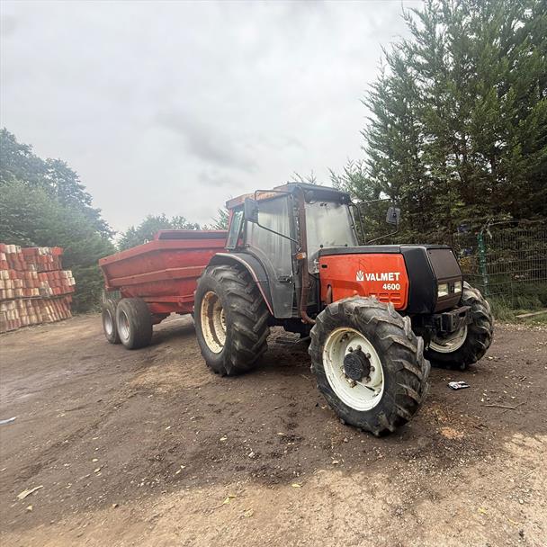 VALMET 4600 94HP 4WD TARCTOR