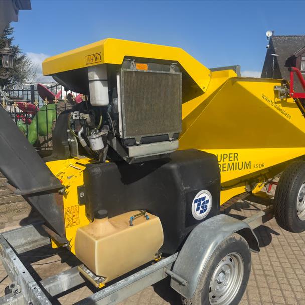 2012 chipper for sale in Pilsley, Chesterfield — photo 3