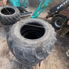 FULL SET OF ALLIANCE FLOTATION 331 600/55-26.5 TYRES