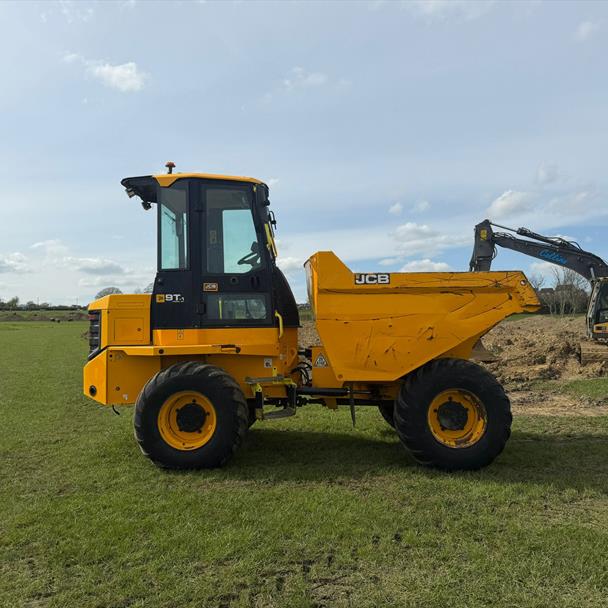 2020/69 JCB 9T-1 FRONT TIP 9 TON STRAIGHT SKIP DUMPER
