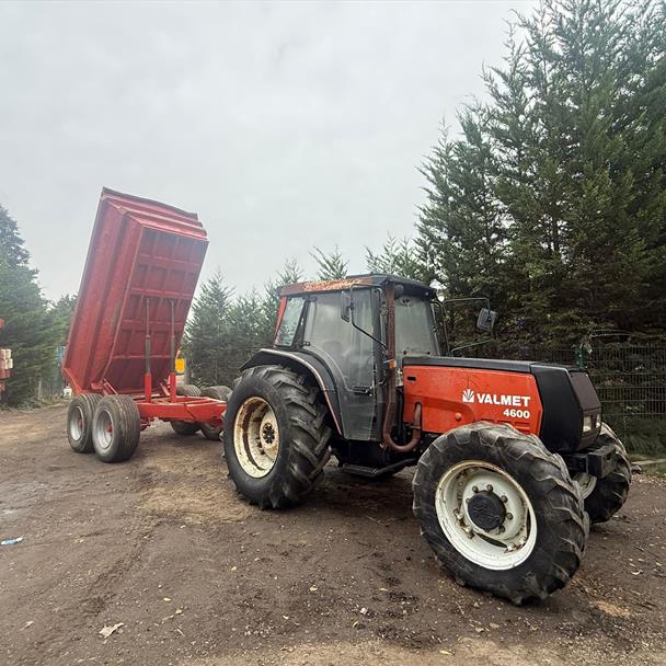 VALMET 4600 94HP 4WD TARCTOR wheels & tyre for sale in Pilsley, Chesterfield — photo 2