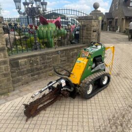 KANGA KID TK216 TRACKED SKIDSTEER WITH TRENCHER ATTACHMENT