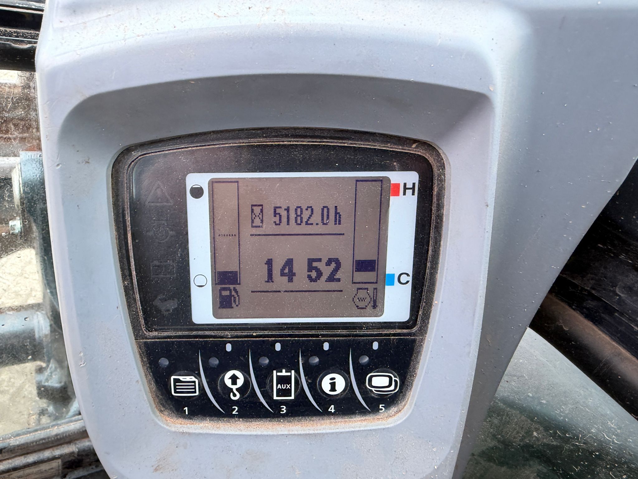 2014 Kubota excavator for sale in Pilsley, Chesterfield — photo 2