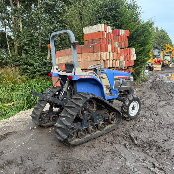 ISEKI SIAL HUNTER 213 21HP SEMI-TRACKED COMAPCT CRAWLER TRACTOR tractor for sale in Pilsley, Chesterfield — photo 3