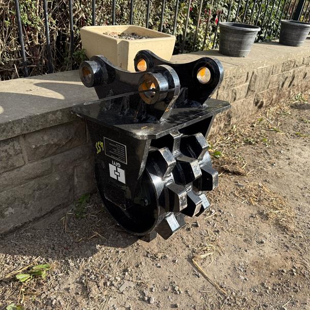 New/Unused 2025 GIYI Excavator Compaction Wheel