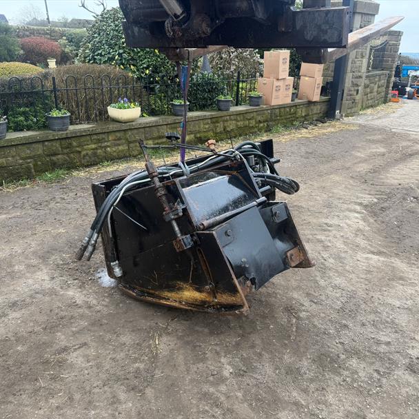 Bobcat loader for sale in Pilsley, Chesterfield — photo 2